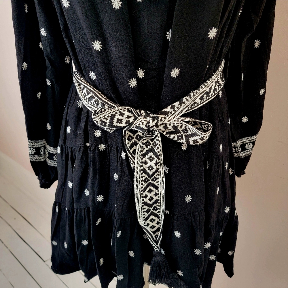 By Together Black and White Dress - Picture 3 of 13